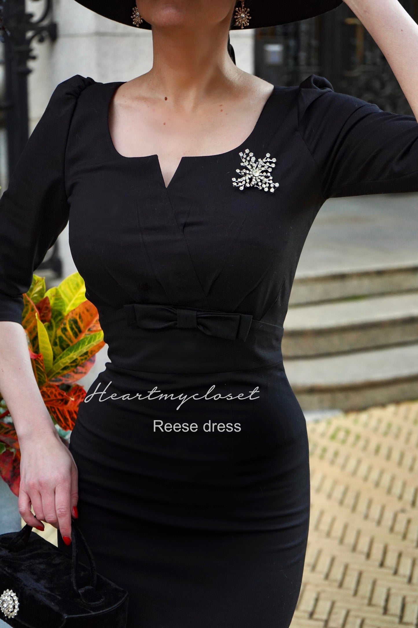 Reese pencil dress  -1950s retro dress with bow and pleats